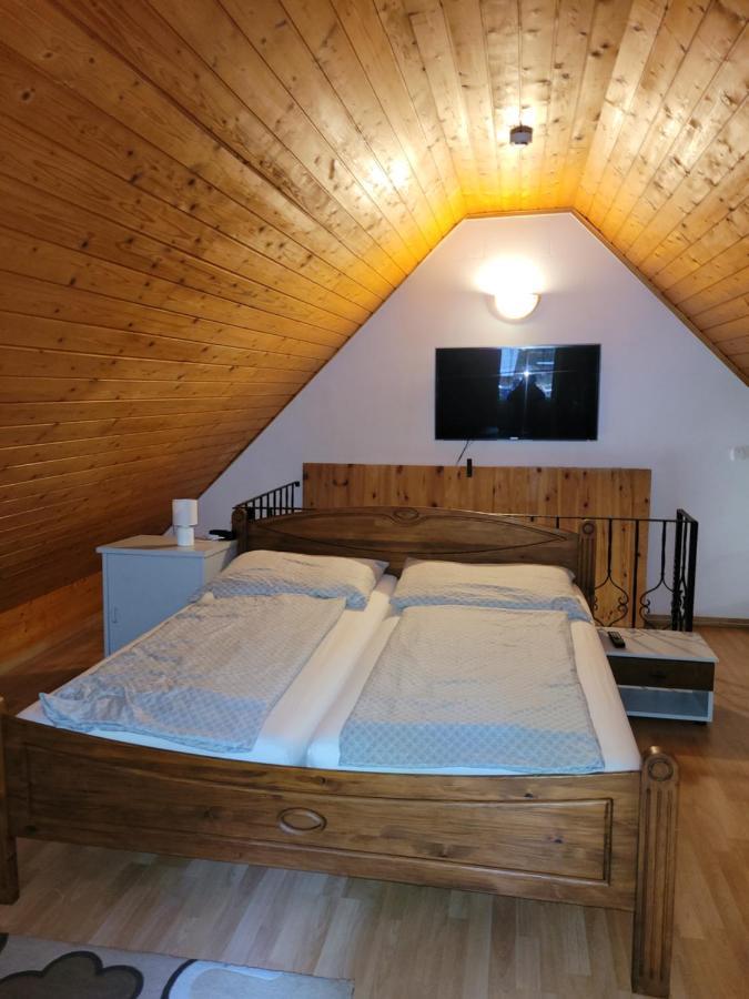 Mohas Vendeghaz Koszeg Mohas Ut 107 Hotel ภายนอก รูปภาพ
