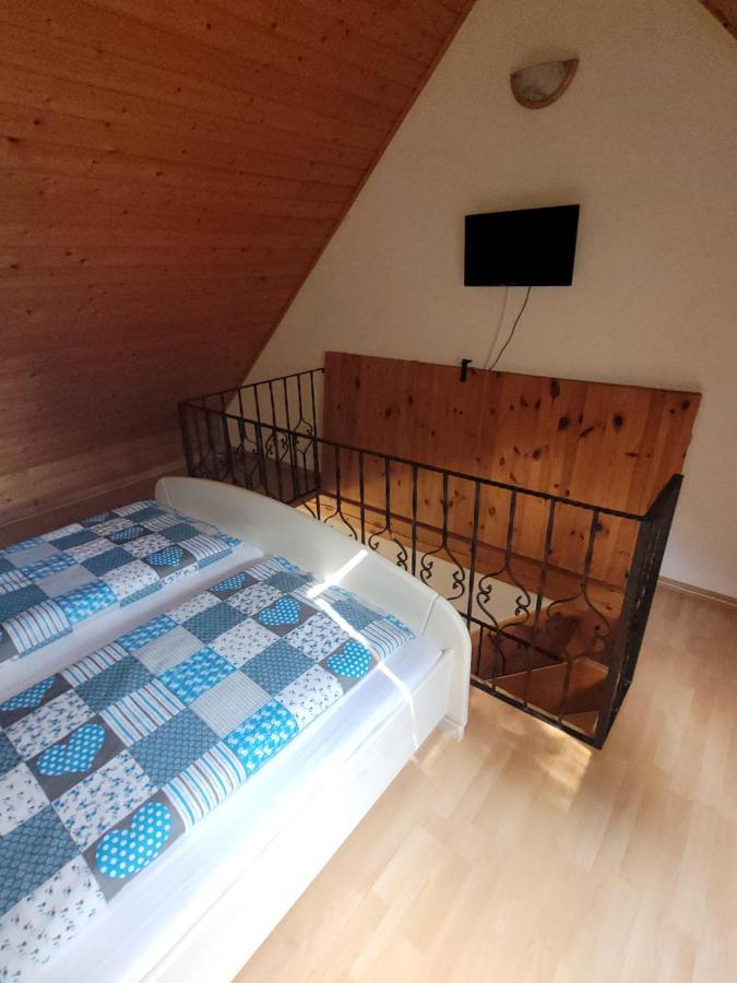 Mohas Vendeghaz Koszeg Mohas Ut 107 Hotel ภายนอก รูปภาพ