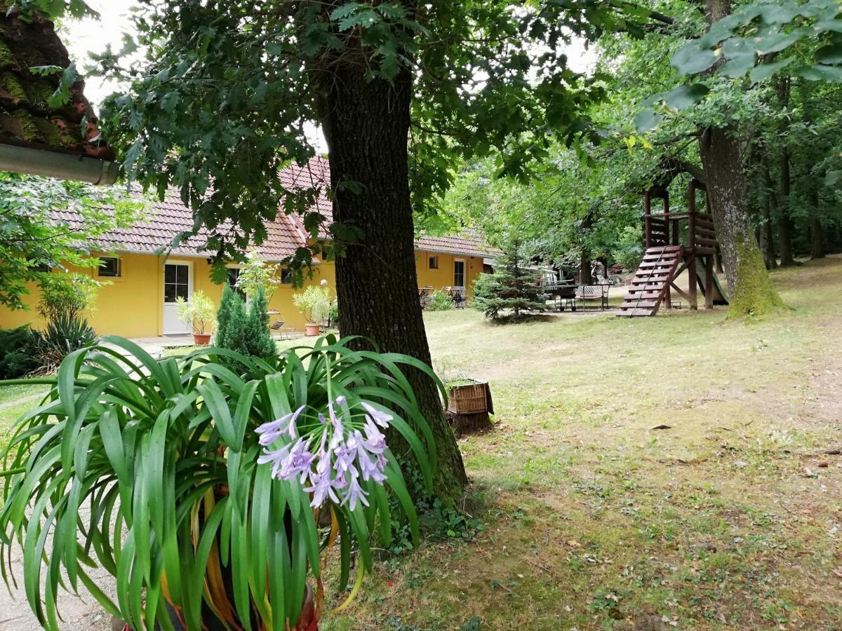 Mohas Vendeghaz Koszeg Mohas Ut 107 Hotel ภายนอก รูปภาพ